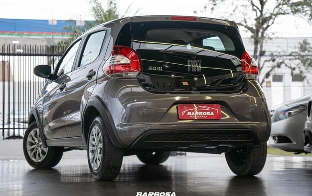 imagem-https://www.socarrao.com.br/sc-vehicle-images-prod/2288903/1782313768632-8211087_9_B_9fd37e2e3a.jpeg