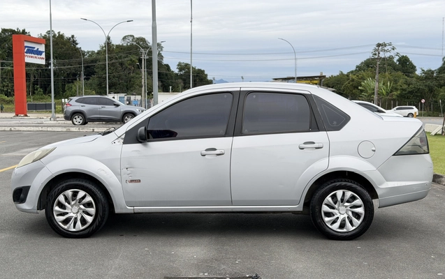 imagem-https://www.socarrao.com.br/sc-vehicle-images-prod/2289213/1782316143471-003_354a5e11b078126ce83a516d5b2471e1.jpeg