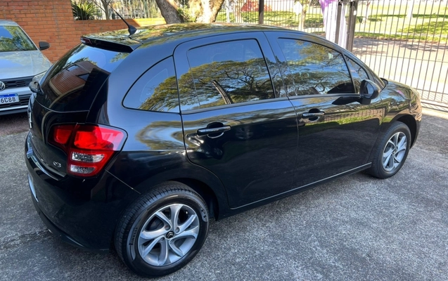 imagem-https://www.socarrao.com.br/sc-vehicle-images-prod/2289436/1782317588099-DvW82Ett537SbWfvsArHGVTS0VZ7yPd1.jpg