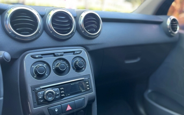 imagem-https://www.socarrao.com.br/sc-vehicle-images-prod/2289436/1782317588106-Bsn3OsZ8NPKH5Q7ByFjQBvJi2x4USY7E.jpg