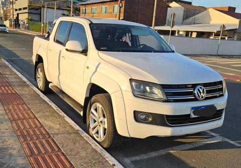 Volkswagen Amarok 2015 Branco — foto 1 de 3