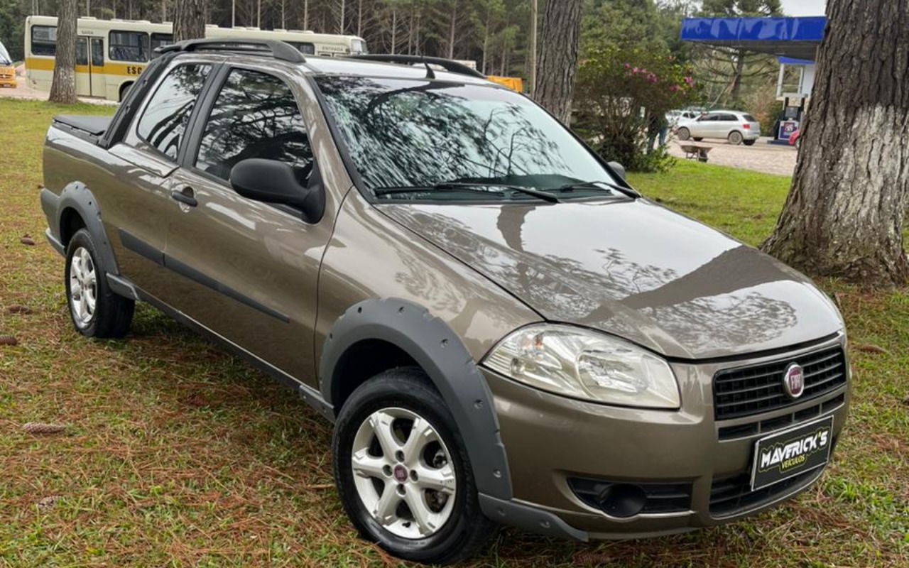 Fiat Strada Working Celeb.1.4 Fire Flex 8V CD na cor Cinza em Agudos do Sul / PR - 2289988