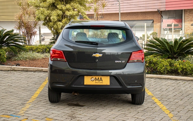 imagem-https://www.socarrao.com.br/sc-vehicle-images-prod/2290669/1786558667229-52cc52a9fedd479e935db883c3e2539d_1783455937787.jpg