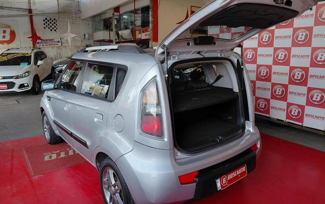 imagem-https://www.socarrao.com.br/sc-vehicle-images-prod/2290752/1782323498439-8205508_13_B_3d62bcc106.jpeg