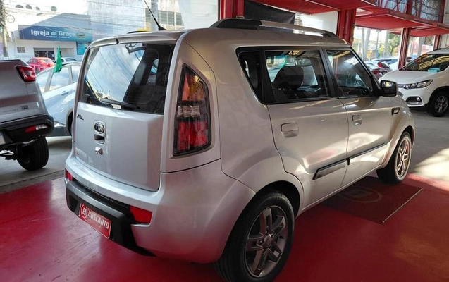 imagem-https://www.socarrao.com.br/sc-vehicle-images-prod/2290752/1782323498440-8205508_1_B_2eba441fd9.jpeg