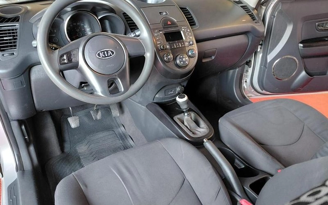 imagem-https://www.socarrao.com.br/sc-vehicle-images-prod/2290752/1782323498440-8205508_9_B_dc9d51897c.jpeg