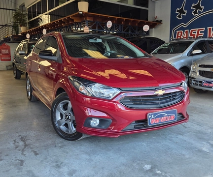 Chevrolet Onix 2018 Vermelho — foto 1 de 3