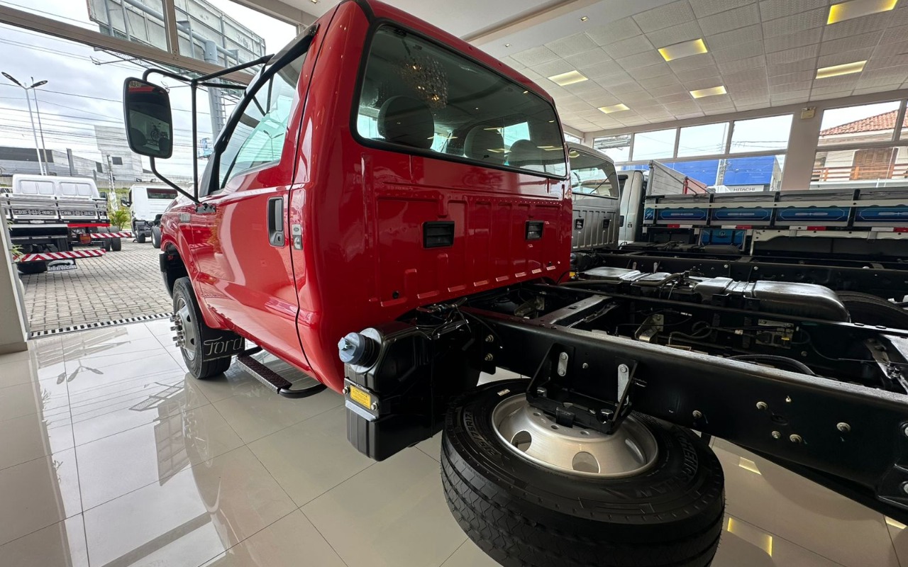 imagem-https://www.socarrao.com.br/sc-vehicle-images-prod/2291439/1782326471665-My5qcGVn.jpeg
