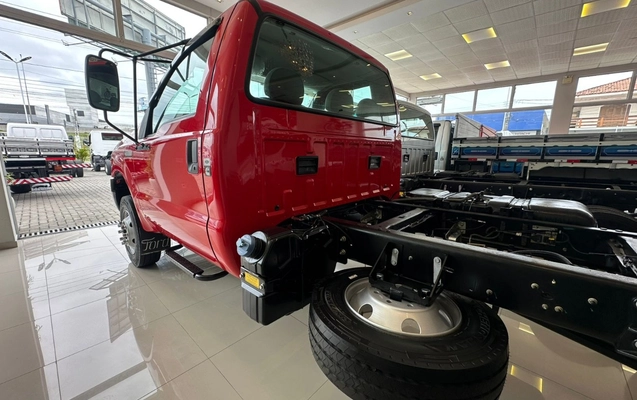imagem-https://www.socarrao.com.br/sc-vehicle-images-prod/2291439/1782326471665-My5qcGVn.jpeg