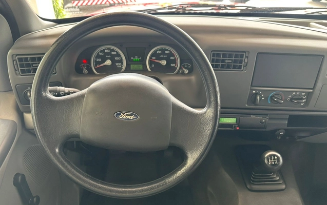 imagem-https://www.socarrao.com.br/sc-vehicle-images-prod/2291439/1782326473297-MTYuanBlZw.jpeg