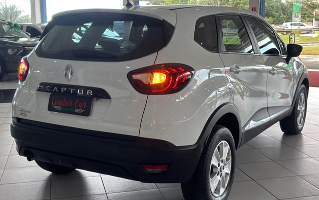 imagem-https://www.socarrao.com.br/sc-vehicle-images-prod/2291849/1782327858853-4_020317.jpg