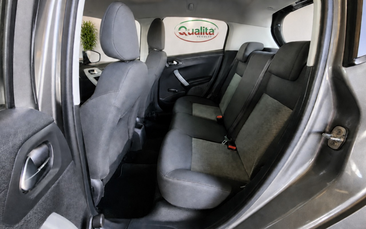 imagem-https://www.socarrao.com.br/sc-vehicle-images-prod/2291924/1788380732325-MTMucG5n.png