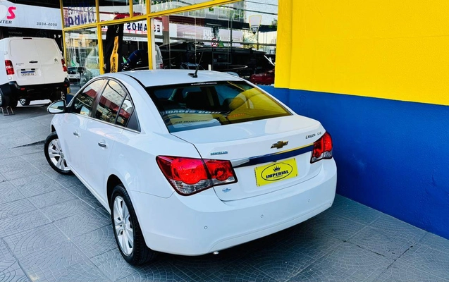 imagem-https://www.socarrao.com.br/sc-vehicle-images-prod/2294450/1788445301052-e6da26d204e045c1a73ff61d66eaea7b_1782339995632.jpg