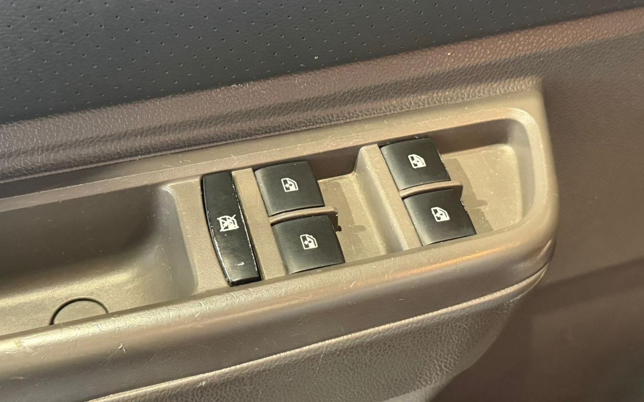 imagem-https://www.socarrao.com.br/sc-vehicle-images-prod/2294535/1782340243013-V2hhdHNBcHAgSW1hZ2UgMjAyNi0wNi0yNCBhdCAxNy4zNS41MyAoMSkuanBlZw.jpeg