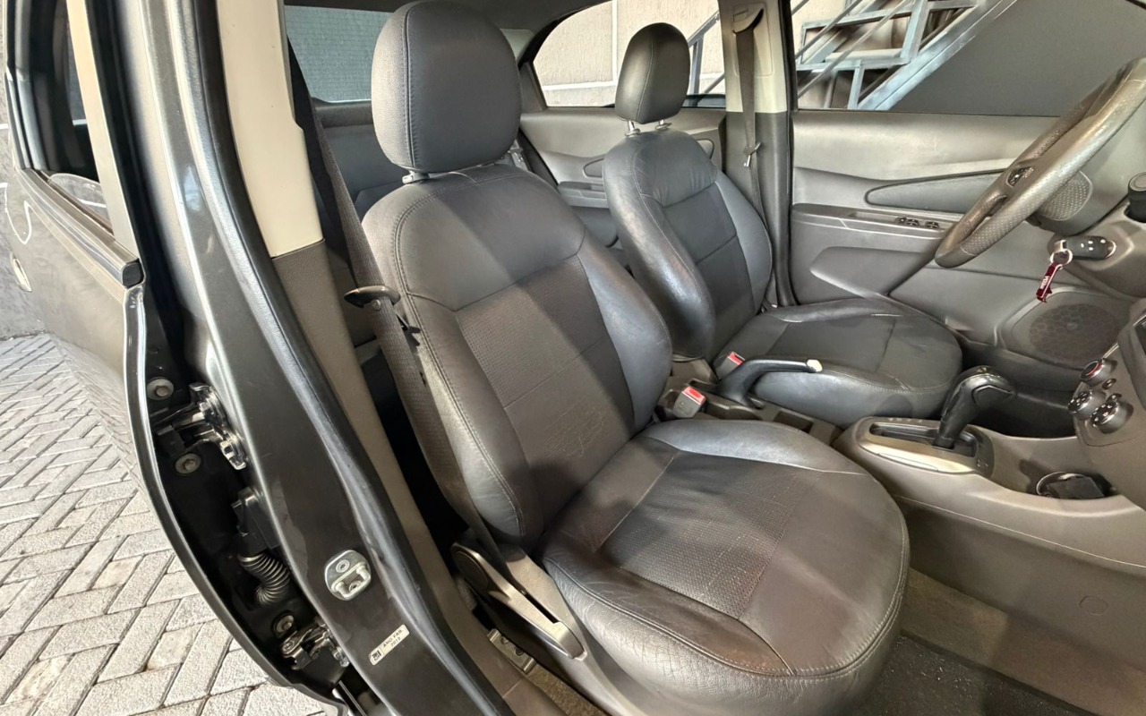 imagem-https://www.socarrao.com.br/sc-vehicle-images-prod/2294535/1782340243309-V2hhdHNBcHAgSW1hZ2UgMjAyNi0wNi0yNCBhdCAxNy4zNS41NSAoMikuanBlZw.jpeg