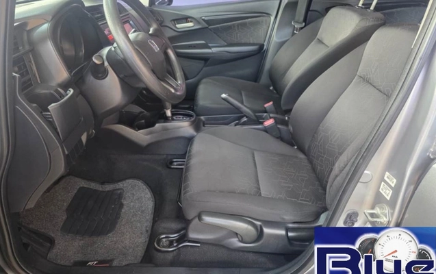 imagem-https://www.socarrao.com.br/sc-vehicle-images-prod/2295719/1782346625784-Sk9UOC5qcGVn.jpeg
