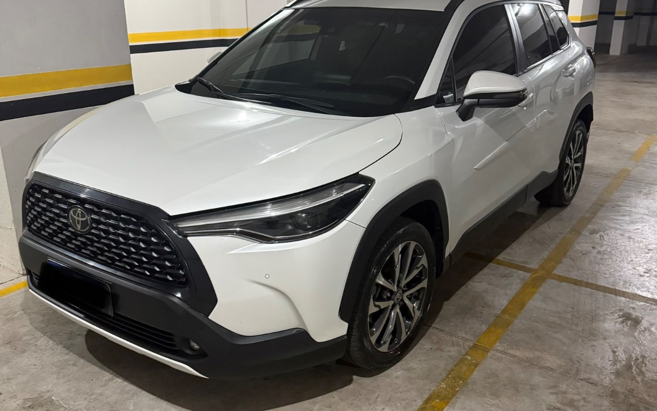 Toyota Corolla Cross 2023 Branco — foto 1 de 3