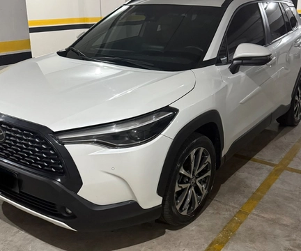 Toyota Corolla Cross 2023 Branco — foto 1 de 3