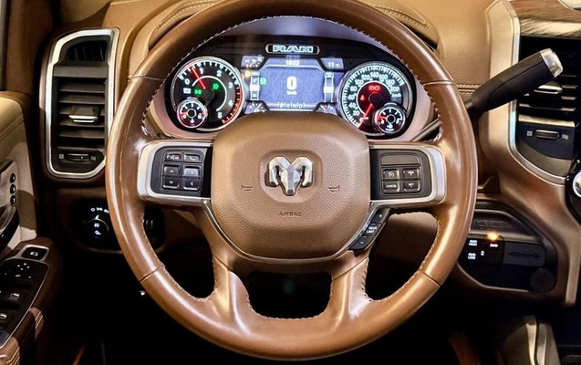 imagem-https://www.socarrao.com.br/sc-vehicle-images-prod/2304931/1786999248703-8218404_3_B_75264fd2e5.jpeg