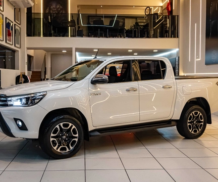 Toyota Hilux 2018 Branco — foto 1 de 3