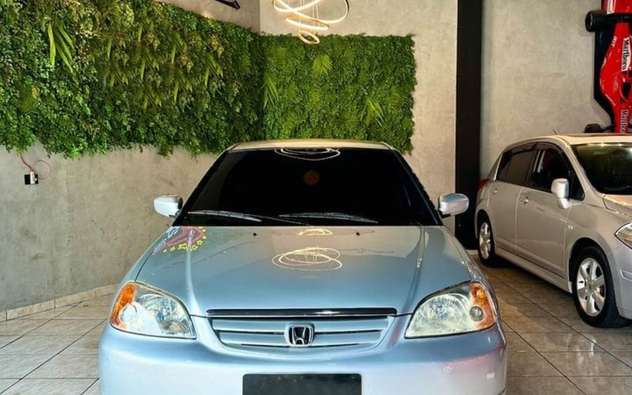Honda Civic Sedan LX/LXL 1.7 16V 115cv Aut. 4p na cor Prata em Pinhais / PR - 2305357