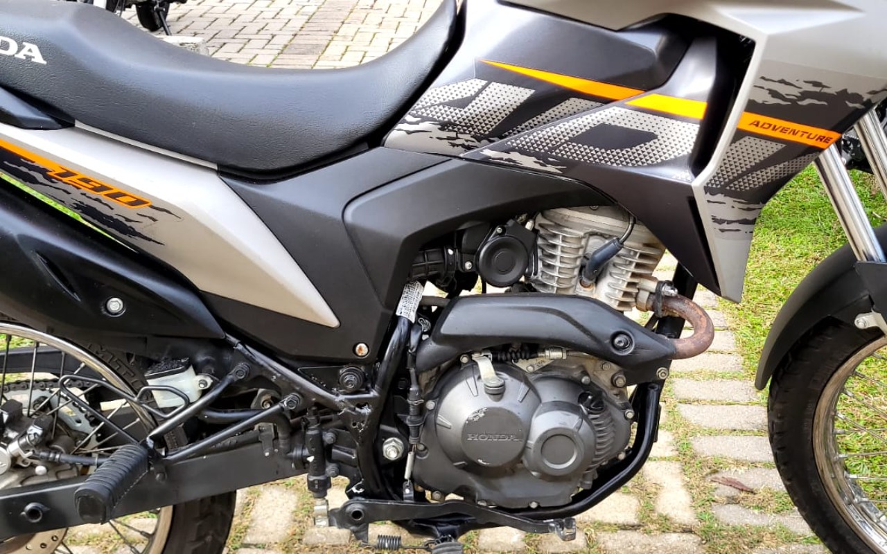 imagem-https://www.socarrao.com.br/sc-vehicle-images-prod/2305427/1782392837978-My5qcGVn.jpeg