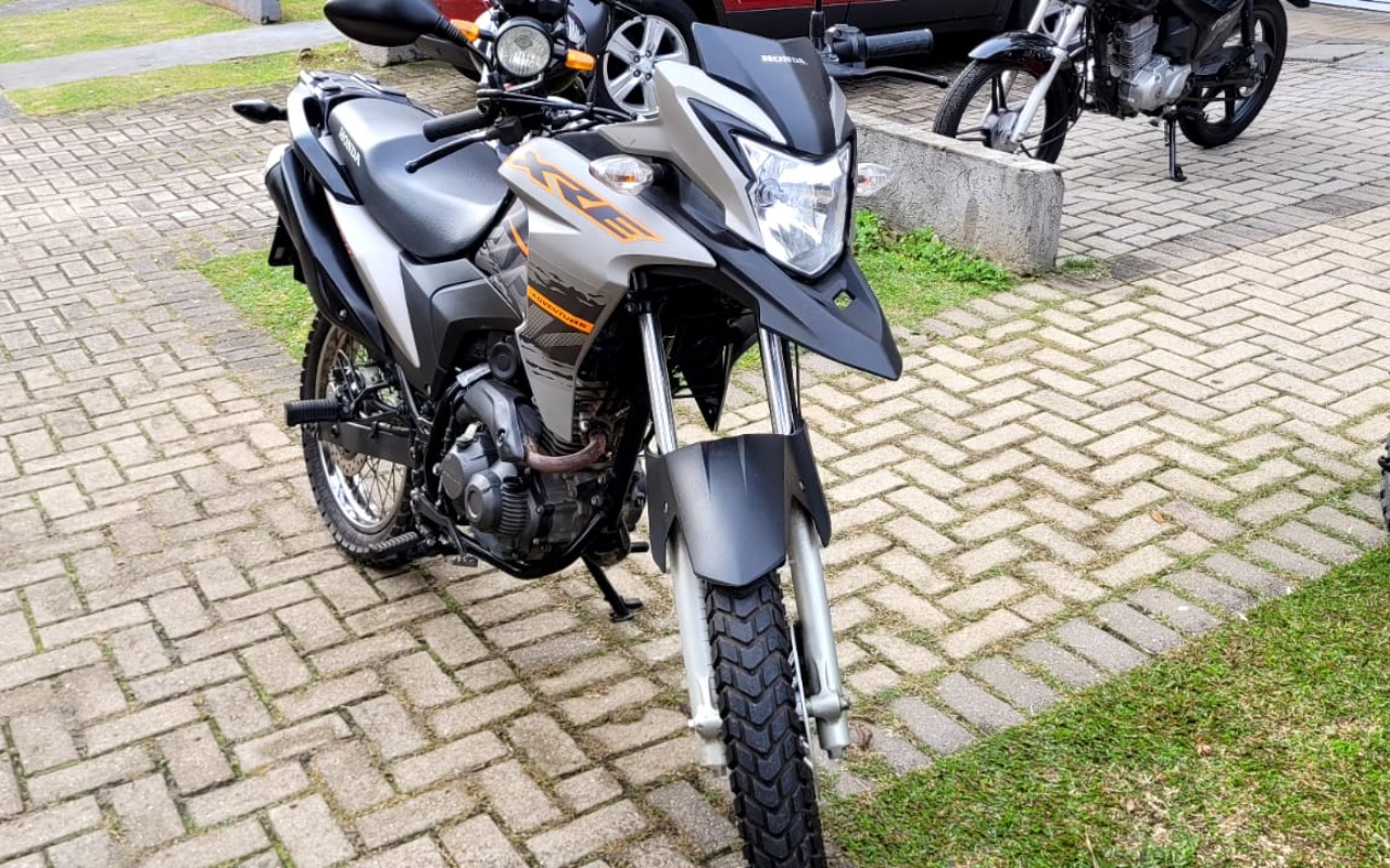 imagem-https://www.socarrao.com.br/sc-vehicle-images-prod/2305427/1782392839313-MTUuanBlZw.jpeg