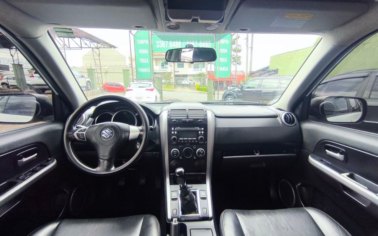 imagem-https://www.socarrao.com.br/sc-vehicle-images-prod/2305460/1782767197016-SU1HXzIwMjYwNjI3XzEzMjcxNiAoQ29weSkuanBn.jpg