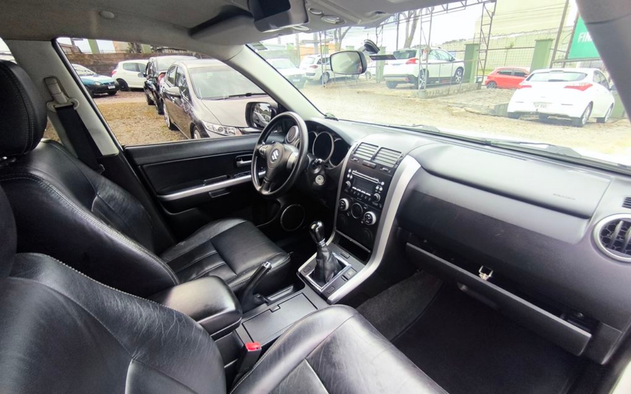 imagem-https://www.socarrao.com.br/sc-vehicle-images-prod/2305460/1782767197833-SU1HXzIwMjYwNjI3XzEzMjgzNiAoQ29weSkuanBn.jpg