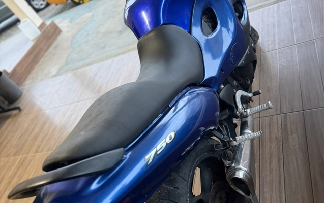 imagem-https://www.socarrao.com.br/sc-vehicle-images-prod/2305926/1782395056412-ZDAzMWU0MDAtZTZhMi00OGQ2LTgwNWQtZGY0ZTFiYTU3YWMxLmpmaWY.jfif