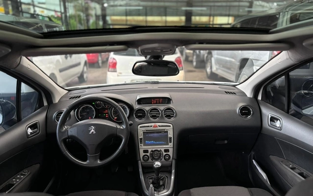 imagem-https://www.socarrao.com.br/sc-vehicle-images-prod/23071/1769988373625-7176437OR_1766169406_32_740.jpg