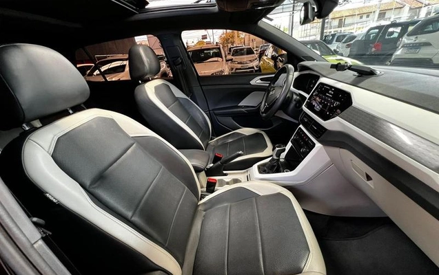 imagem-https://www.socarrao.com.br/sc-vehicle-images-prod/2307520/1792671627747-8220432_21_B_5bc197782f.jpeg