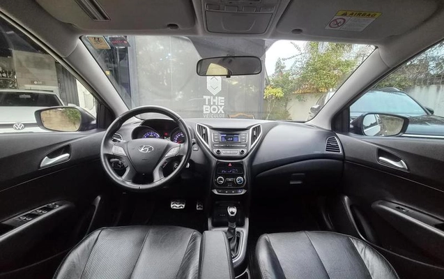 imagem-https://www.socarrao.com.br/sc-vehicle-images-prod/2307521/1787249719760-8214987_14_B_9c95df9b24.jpeg