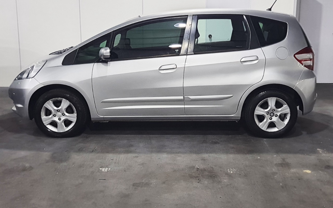 imagem-https://www.socarrao.com.br/sc-vehicle-images-prod/2308139/1782404044293-SU1HLTIwMjYwNjA2LVdBMDAwMC5qcGc.jpg