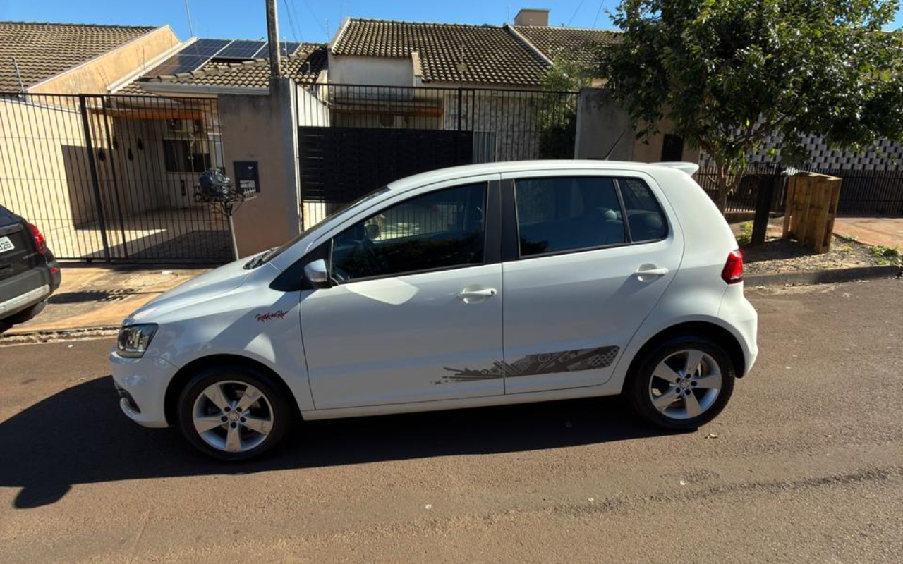Volkswagen Fox 2016 Branco — foto 1 de 3