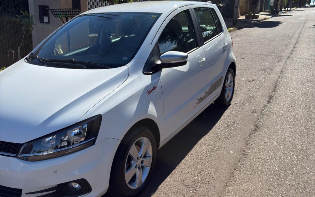 imagem-https://www.socarrao.com.br/sc-vehicle-images-prod/2308868/1782409238413-V2hhdHNBcHAgSW1hZ2UgMjAyNi0wNi0yNSBhdCAxNC4xNi4zMCAoMSkuanBlZw.jpeg
