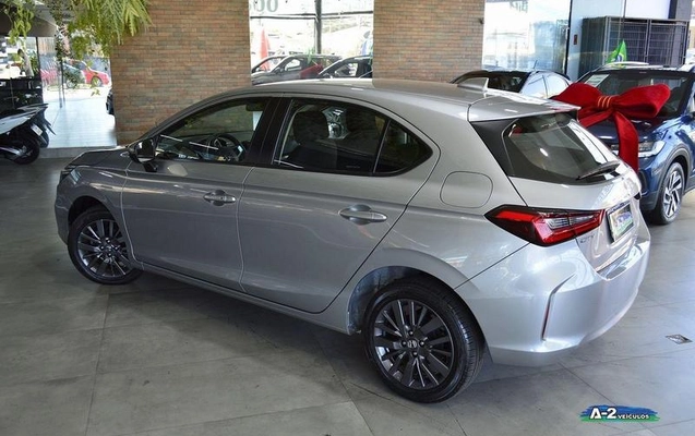 imagem-https://www.socarrao.com.br/sc-vehicle-images-prod/2308935/1787836402661-8220872_5_B_8457a82491.jpeg