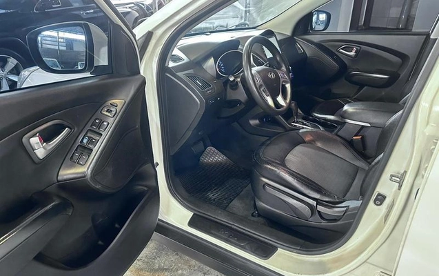 imagem-https://www.socarrao.com.br/sc-vehicle-images-prod/2308952/1788975978987-8220837_4_B_8f8e65828c.jpeg