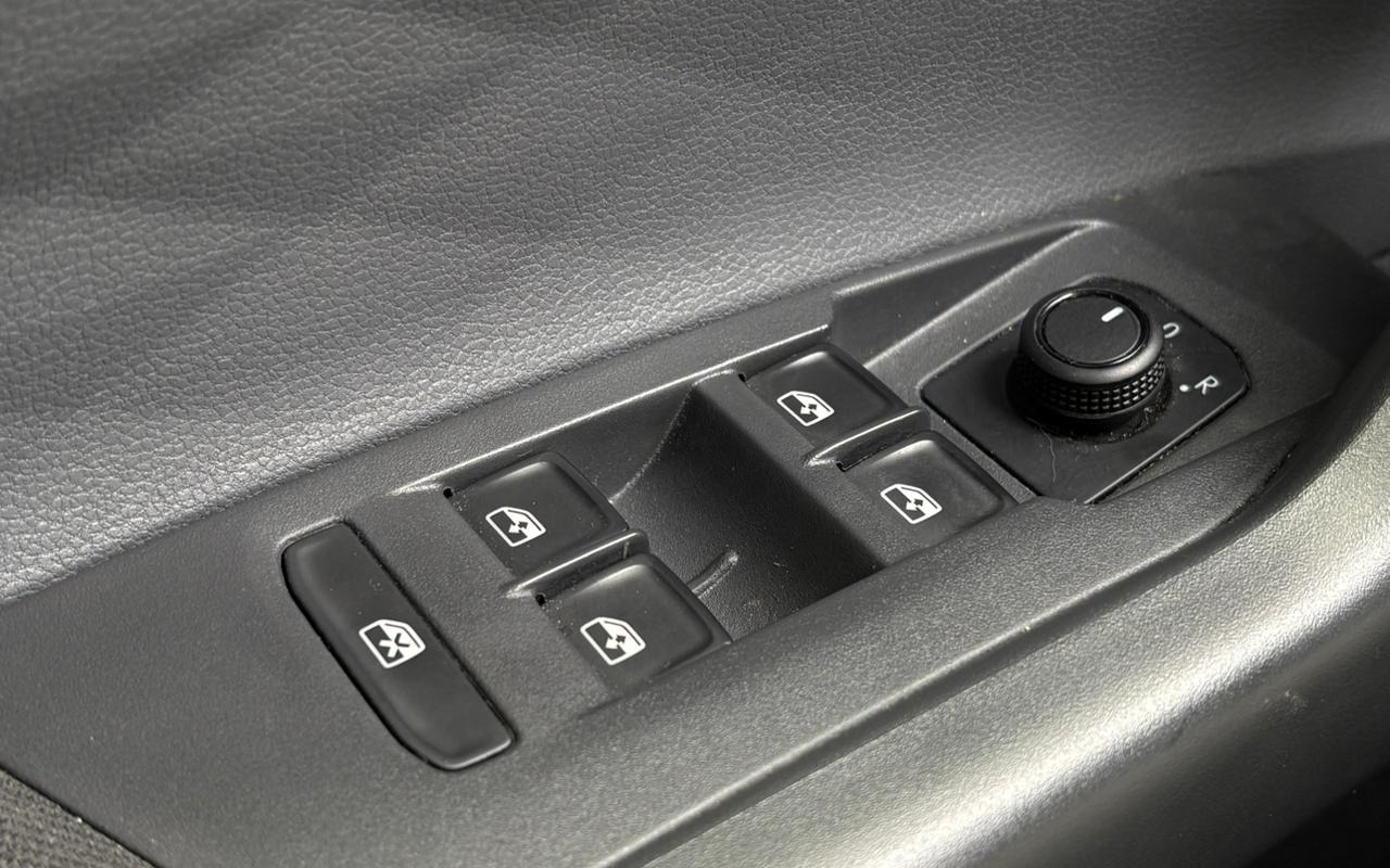 imagem-https://www.socarrao.com.br/sc-vehicle-images-prod/2309088/1782406956550-V2hhdHNBcHAgSW1hZ2UgMjAyNi0wNi0yNSBhdCAxMy40Ny4yOC5qcGVn.jpeg