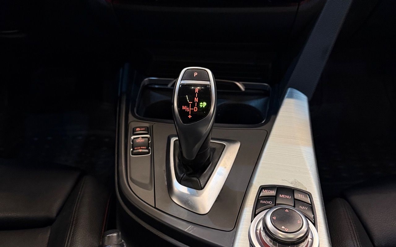 imagem-https://www.socarrao.com.br/sc-vehicle-images-prod/2309940/1782410408988-SU1HXzIyMTUuanBlZw.jpeg