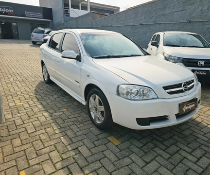 Chevrolet Astra 2008 Branco — foto 1 de 3