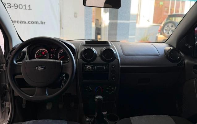 imagem-https://www.socarrao.com.br/sc-vehicle-images-prod/2310185/1782411327946-tKLS1nLzgOfcp0KEuPgZXquznawf6mcq.jpg