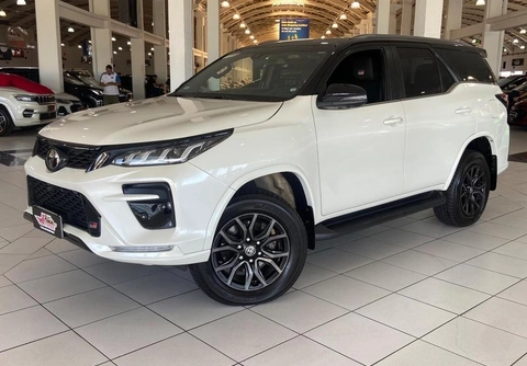Toyota Hilux SW4 2022 Branco — foto 1 de 3