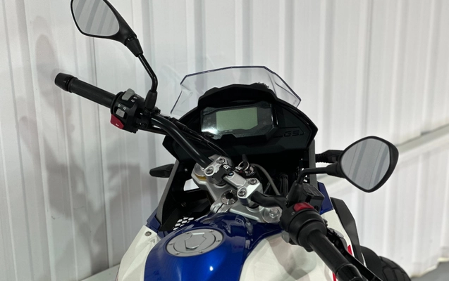 imagem-https://www.socarrao.com.br/sc-vehicle-images-prod/2310282/1782411850574-6f5d9753dba24b45bfdf0313917a208f_1782411811024.jpg