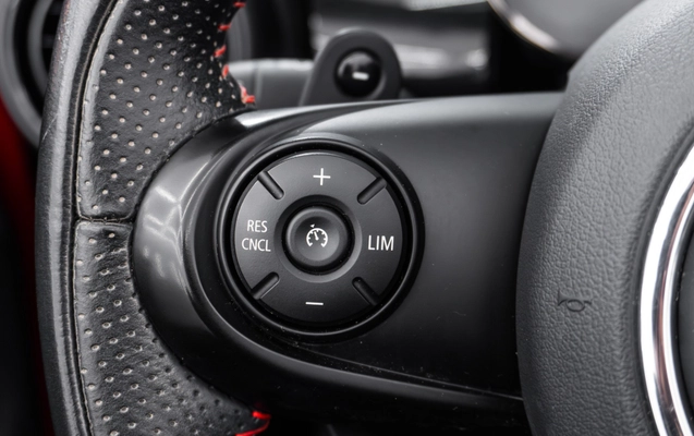 imagem-https://www.socarrao.com.br/sc-vehicle-images-prod/2310468/1784050219972-788fb551-bd08-45ad-8be8-16ce13b68161.jpg