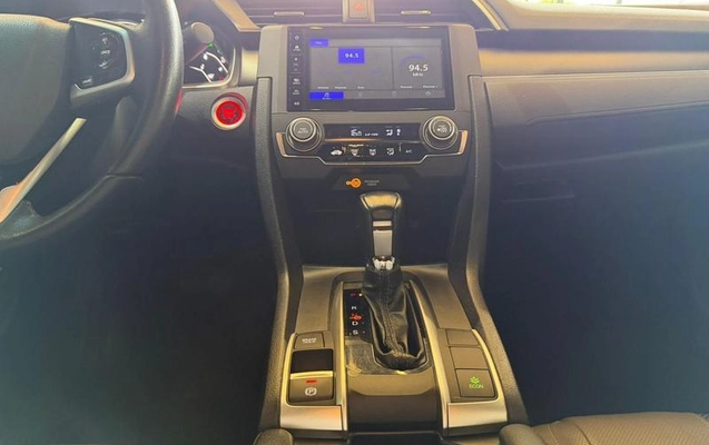 imagem-https://www.socarrao.com.br/sc-vehicle-images-prod/2310509/1789572106109-8095035_7_B_70fbf00608.jpeg