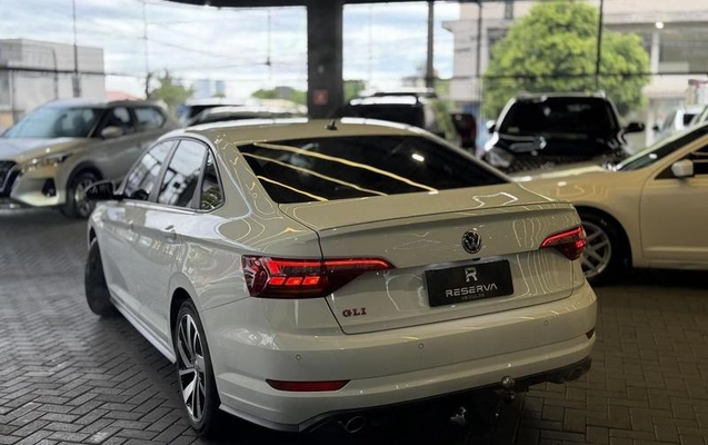 imagem-https://www.socarrao.com.br/sc-vehicle-images-prod/2310658/1788212517507-8117389_14_B_2db63c7f0e.jpeg