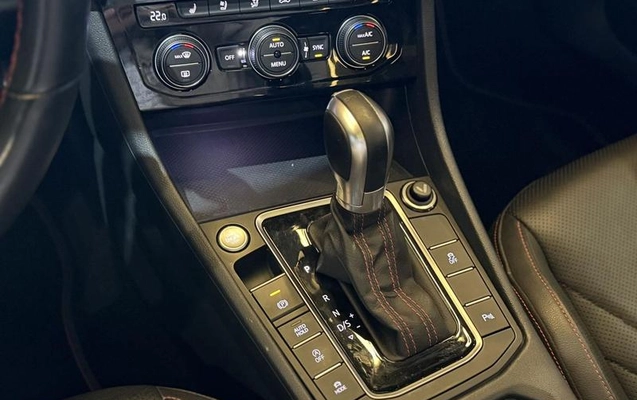imagem-https://www.socarrao.com.br/sc-vehicle-images-prod/2310658/1788212517520-8117389_13_B_02c170a49b.jpeg