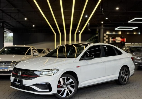 Volkswagen Jetta 2019 Branco — foto 1 de 3