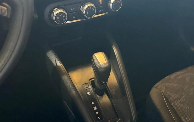 imagem-https://www.socarrao.com.br/sc-vehicle-images-prod/2310675/1789572069166-7931223_13_B_2381e1b2fa.jpeg